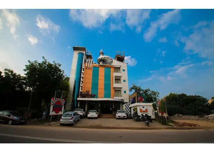 Capital O 18514 Hotel Royal Empire Jaipur